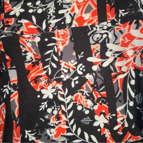 LuLaRoe One Size Leggings - Picture 4 of 8
